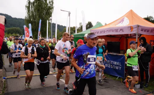 23 kilometry po górach. Zawodnicy pełni uśmiechów ruszyli na trasę [ZDJĘCIA] - 38